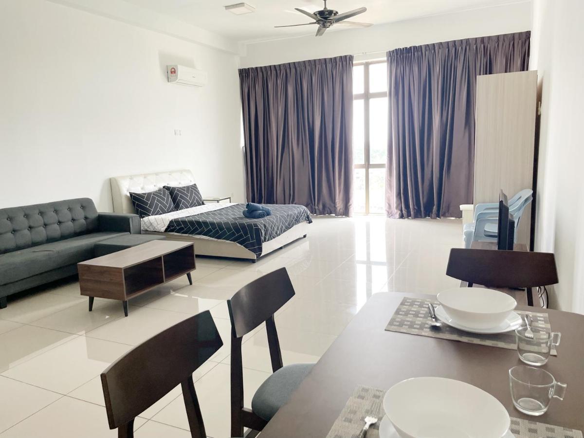 Palazio Serviced Apartment In Mount Austin Near Aeon Ikea Toppen Hsi Johor Bahru Bagian luar foto