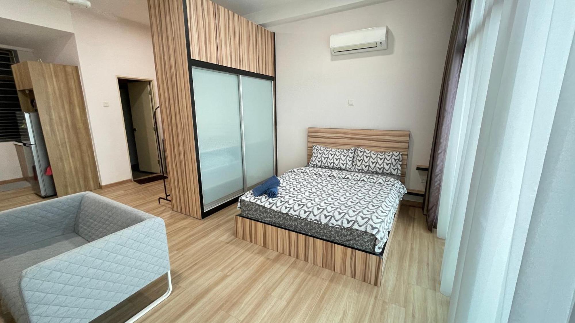 Palazio Serviced Apartment In Mount Austin Near Aeon Ikea Toppen Hsi Johor Bahru Bagian luar foto